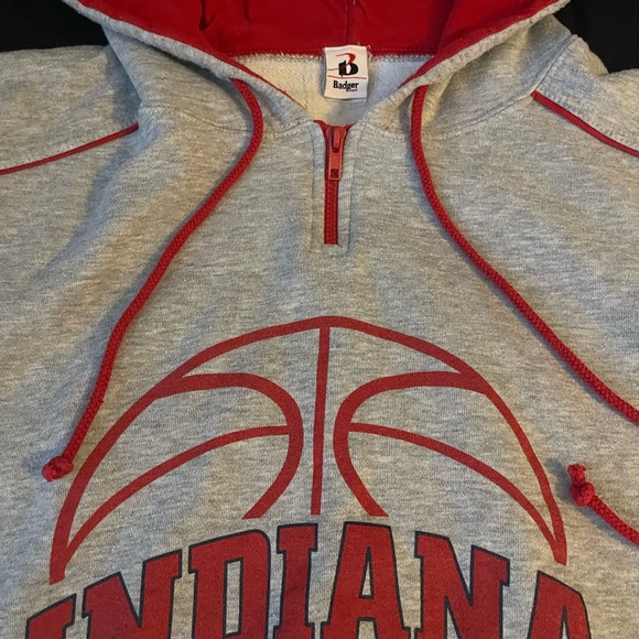 #275 (VINTAGE) INDIANA UNIVERSITY (SOUTHEAST) BASKETBALL HOODIE - Picture 10 of 12